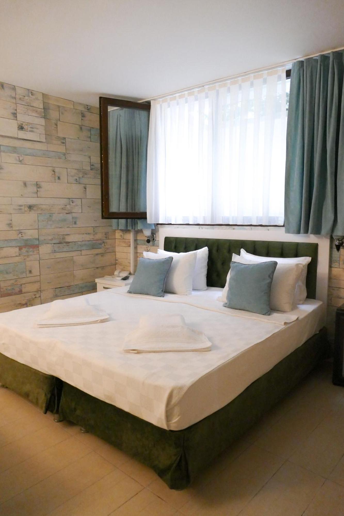 Tasquartas Otel ألاتشاتي المظهر الخارجي الصورة